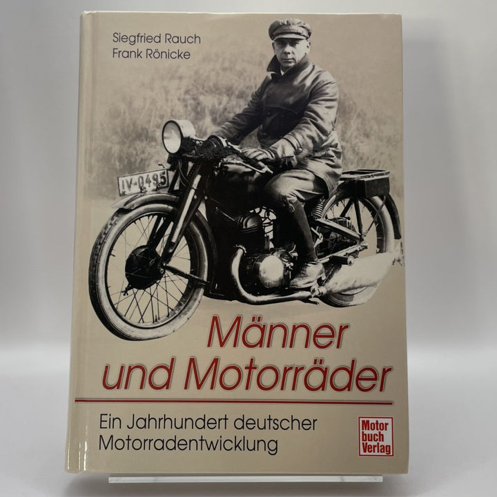 Männer und Motorräder